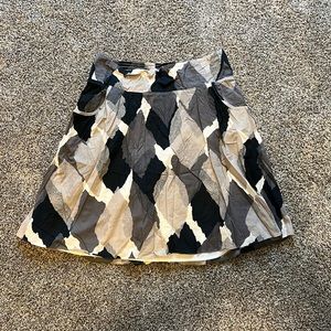 Mossimo patterned elastic waist skirt with pockets!